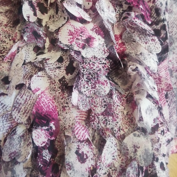 GORGEOUS Violet & Claire Flutter Ruffle Blouse XL - Picture 8 of 8